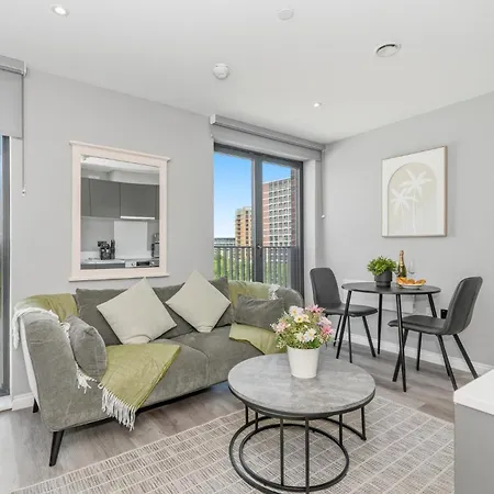 Spot For Couplesfamilies - Pass The Keys Leeds (West Yorkshire)