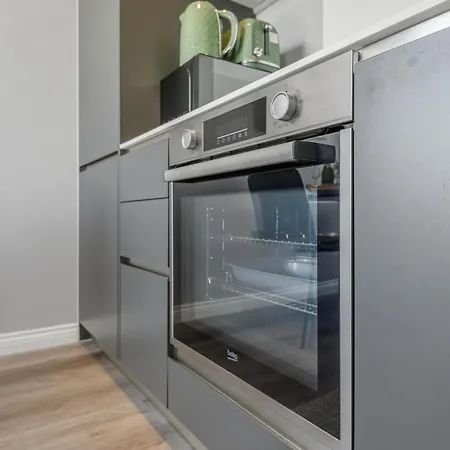 Spot For Couplesfamilies - Pass The Keys Apartment