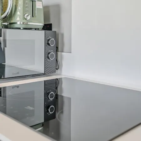 Apartment Spot For Couplesfamilies - Pass The Keys *