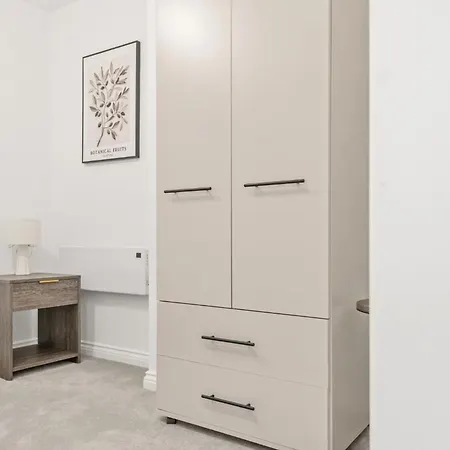 Spot For Couplesfamilies - Pass The Keys * Leeds (West Yorkshire)
