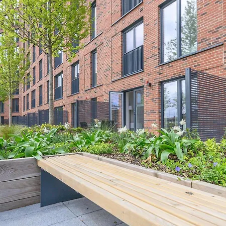 Spot For Couplesfamilies - Pass The Keys Apartment